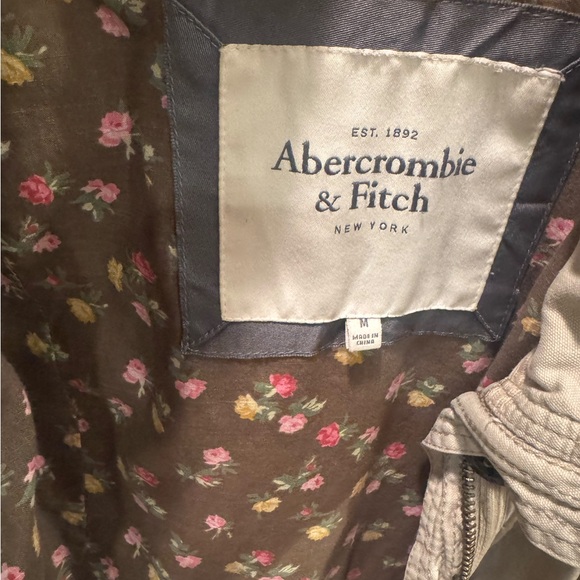 Abercrombie & Fitch Women's Beige Utility Jacket - Picture 8 of 15